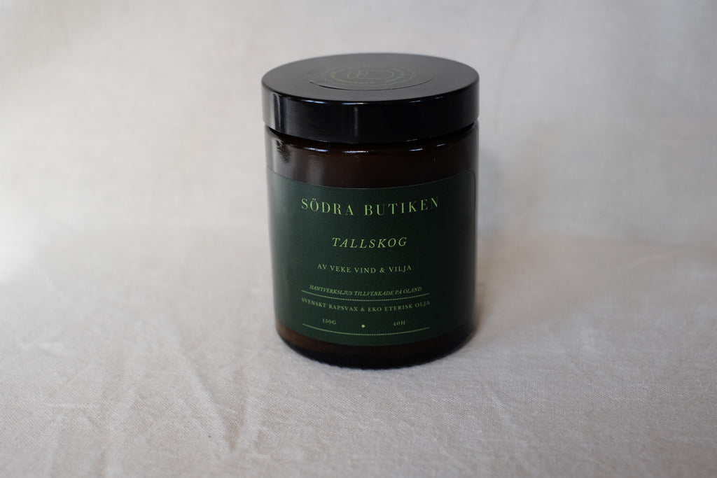 Tallskog - Doften av varm bark, solvarma barr och stillhet.