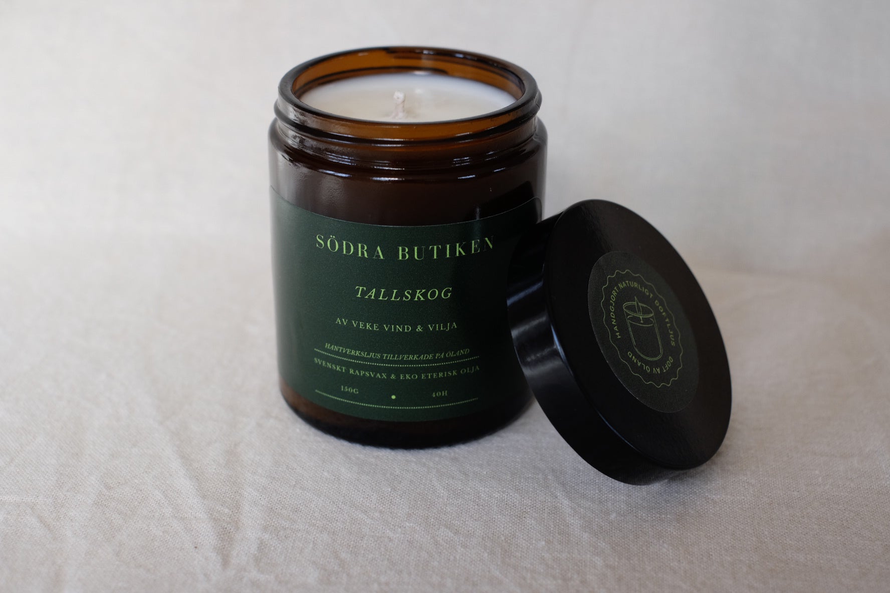 Tallskog - Doften av varm bark, solvarma barr och stillhet.