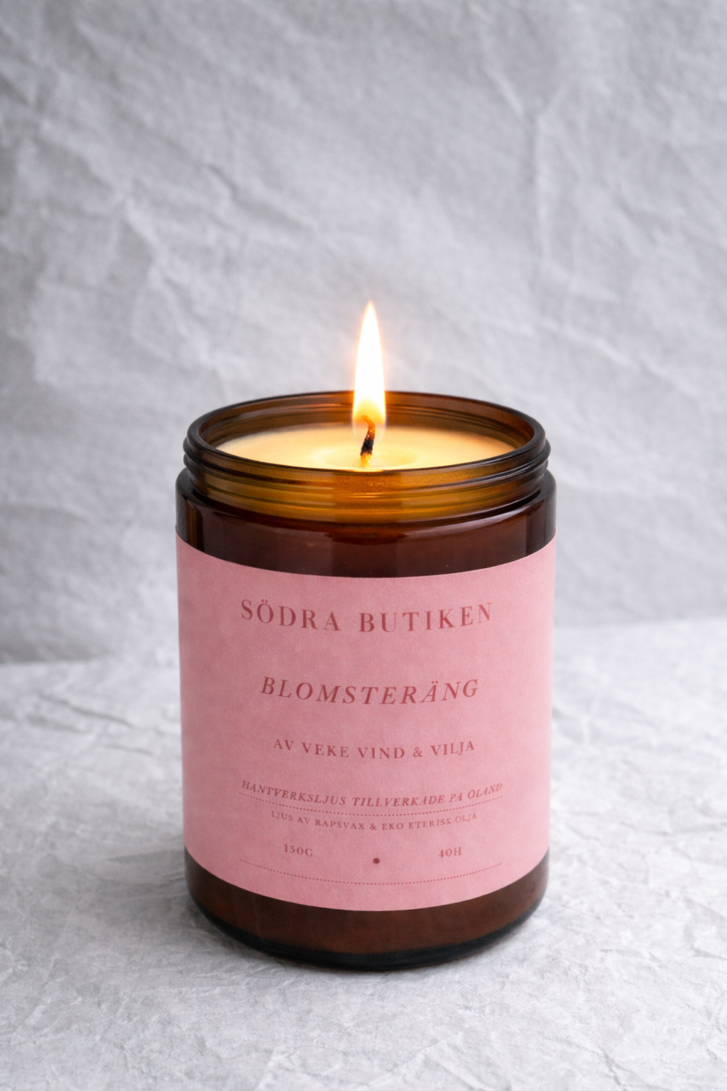 ekologiskt doftljus med eterisk olja rapsvax och bomullsveke. handgjort på Öland